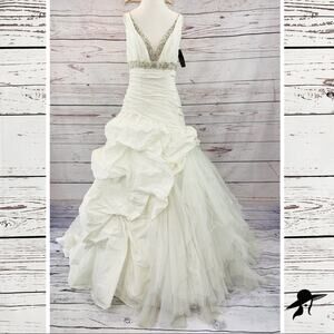 Demetrios GR 171 Ivory Beaded Tulle Wedding Gown Size 12 NWT